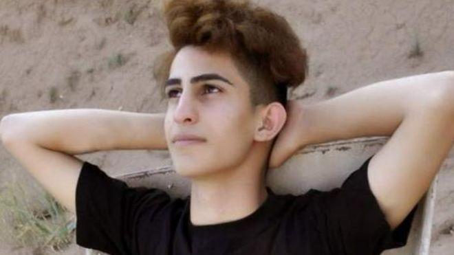 این تصویر منسوب به محمد بروغنی ۱۹ ساله که به اعدام محکوم شده، در شبکه های اجتماعی منتشر شده است