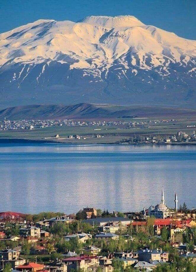 dağ, su, gök, açık hava içeren bir resim Açıklama otomatik olarak oluşturuldu