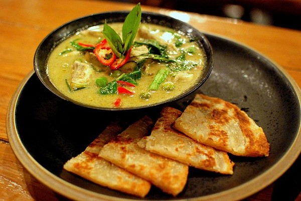 Món Cà ri xanh Thái Lan được trang trí vô cùng bắt mắt