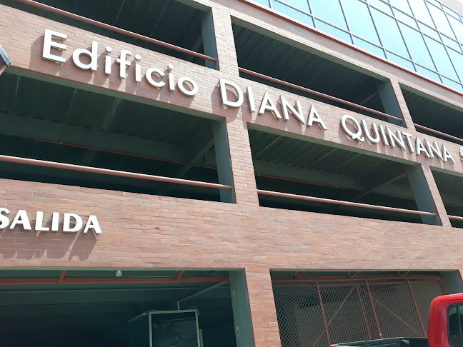 Opiniones de Parqueo Diana Quintana en Samborondón - Aparcamiento