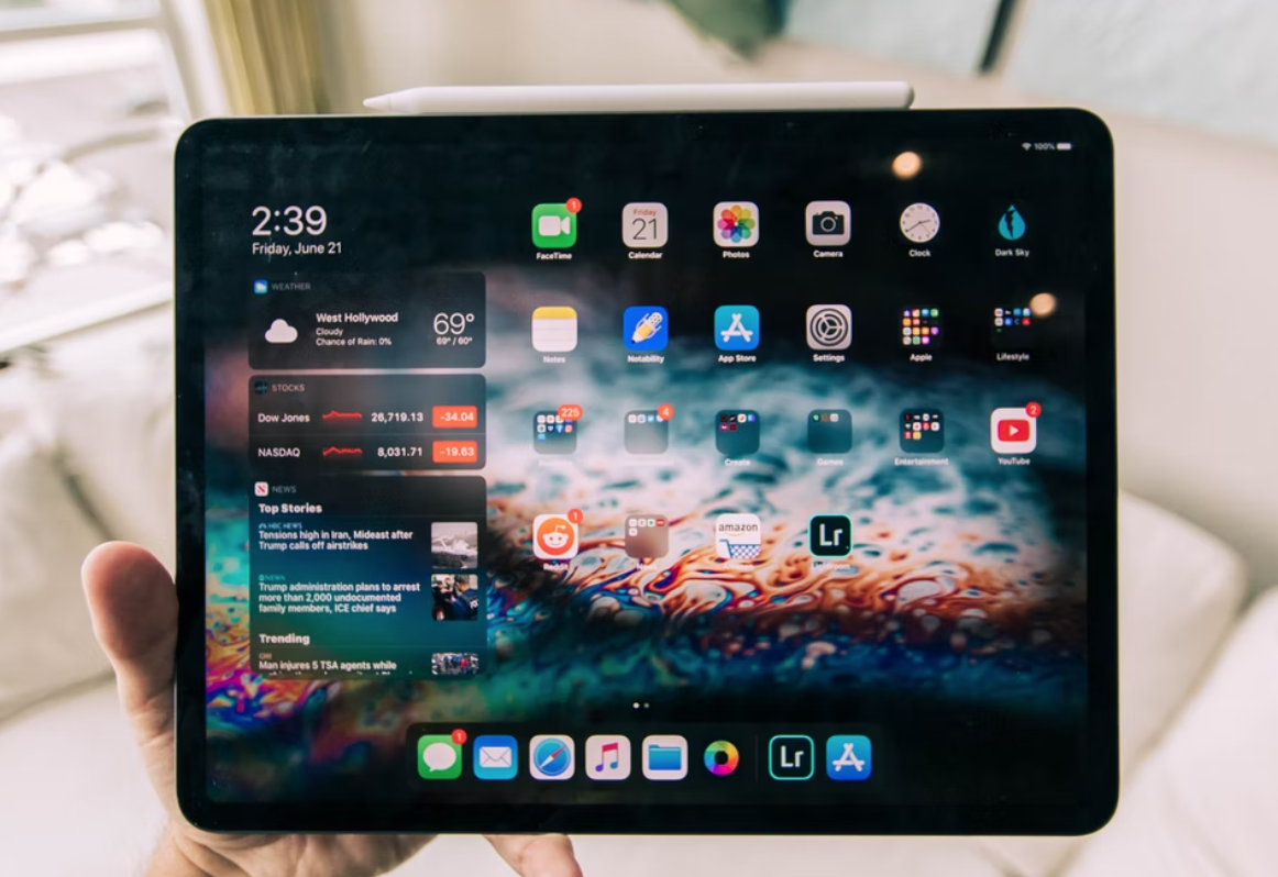 How Long Does It Take To Charge iPad? (Explained) - WolfofTablet