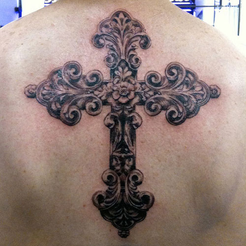 ลายสักไม้กางเขนขาวดำ2