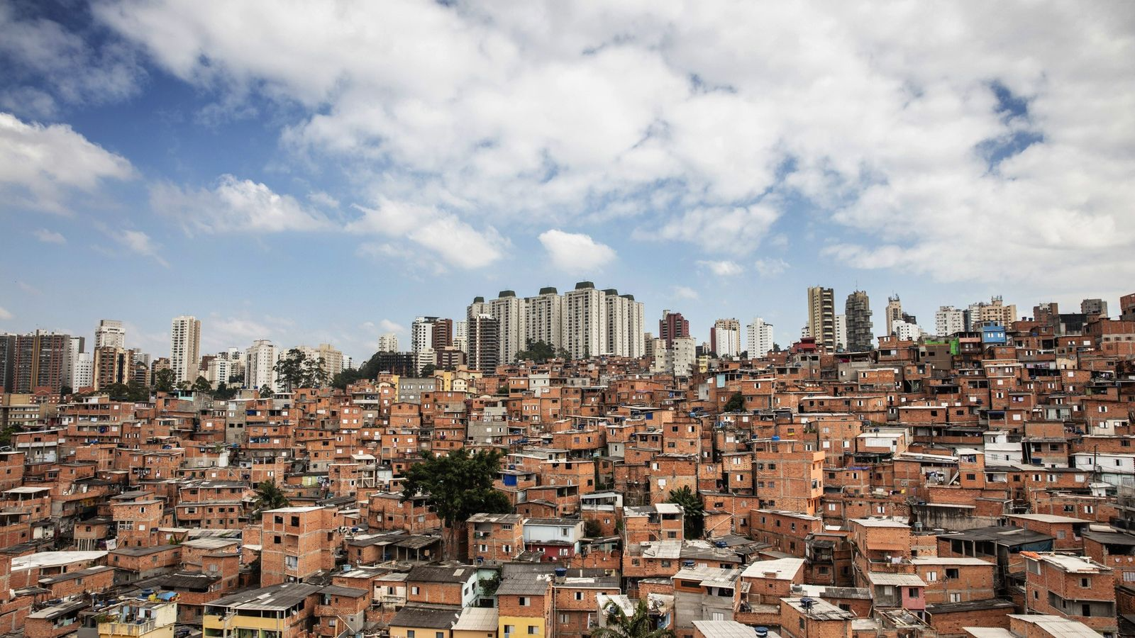 Não existe saída fácil para um problema complexo: o leilão do 5G no Brasil