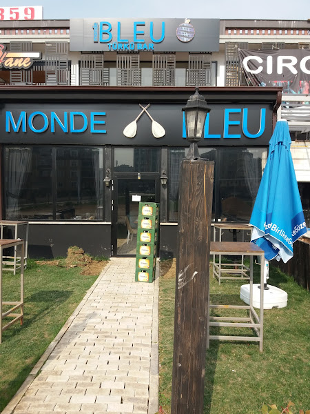 Monde Bleu