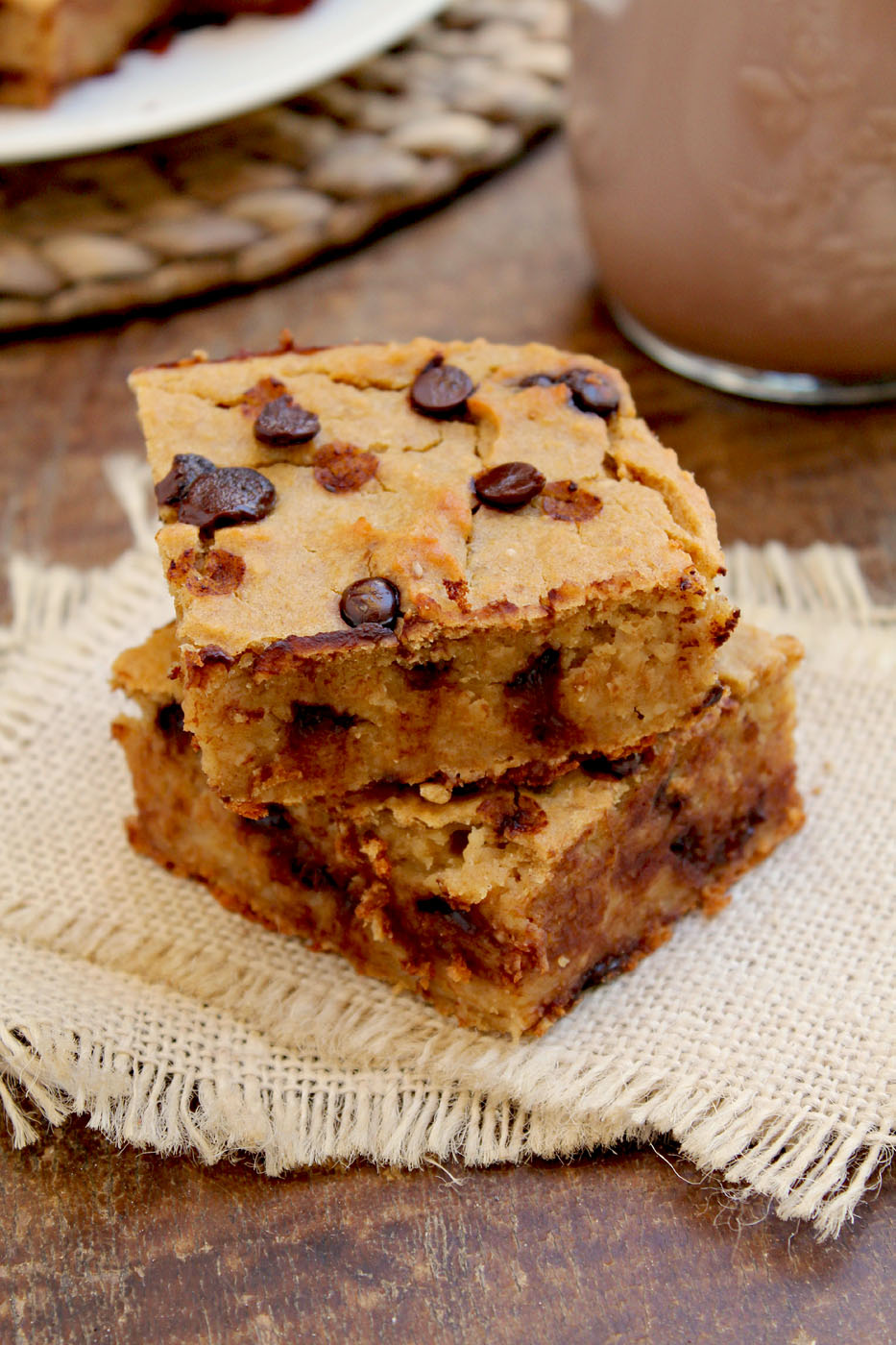 Chocolate Chip Cookie Dough Protein Bars - earthly taste