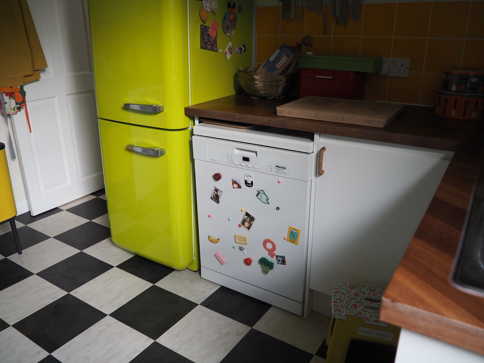 Kitchen flooring black and white