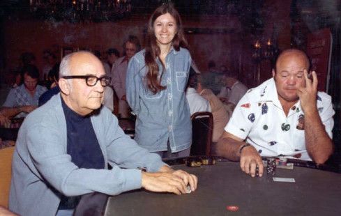 Seidel draws level with Johnny Moss (l) in the all-time WSOP bracelet standings