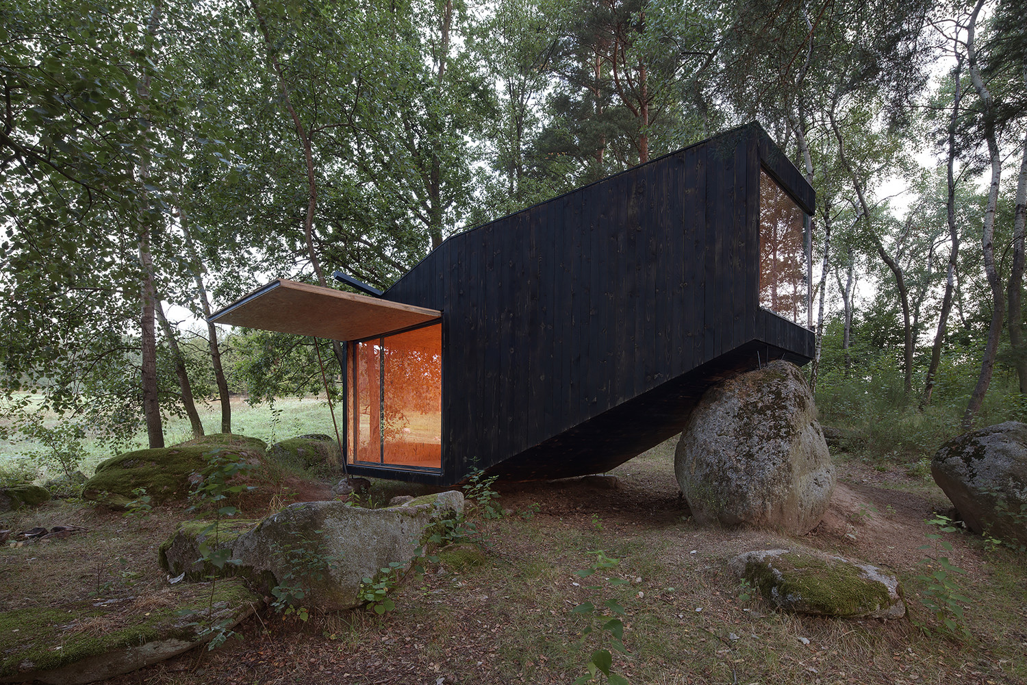 Forest Retreat / Uhlik architekti