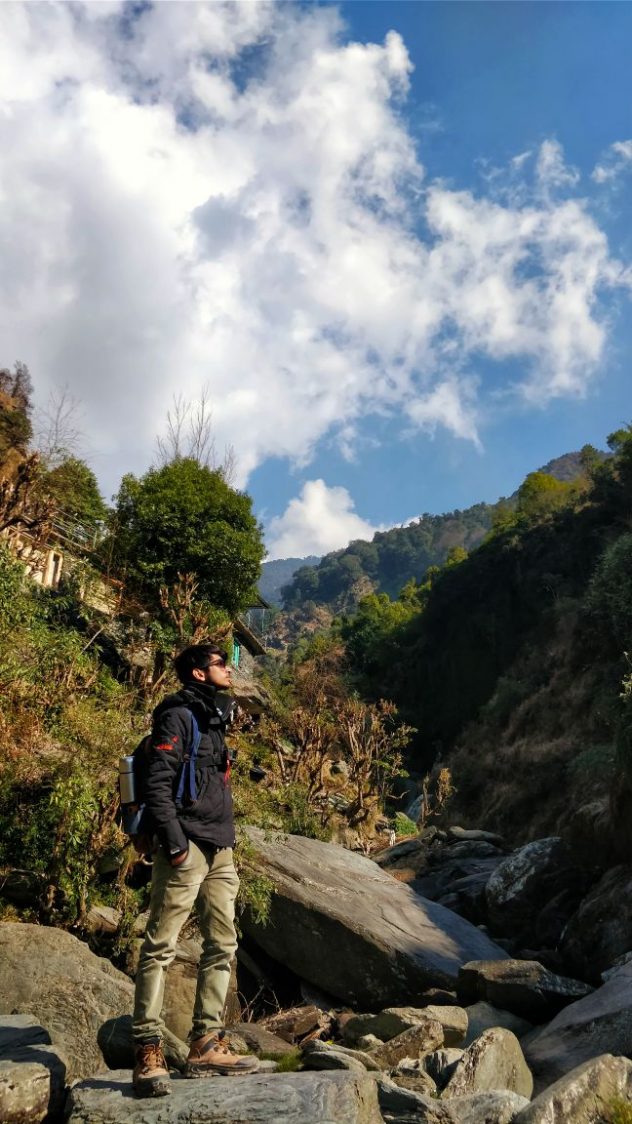 Trek to Bagsu Nag WaterFall view