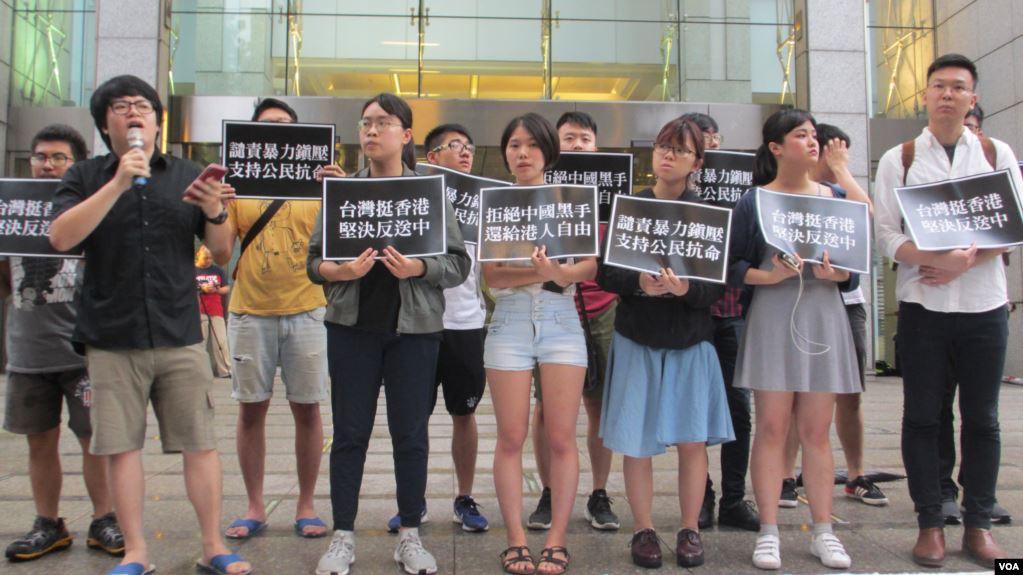 https://gdb.voanews.com/31DD8602-CBF5-43DB-BDBB-FABB846D8B70_cx0_cy11_cw0_w1023_r1_s.jpg