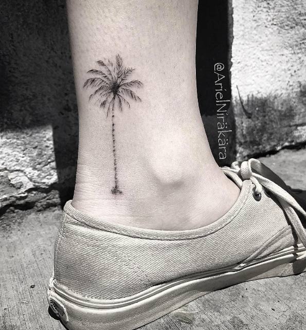 ลายสักเส้นสวยขา