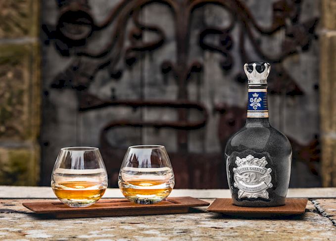 rượu chivas salute 32 năm