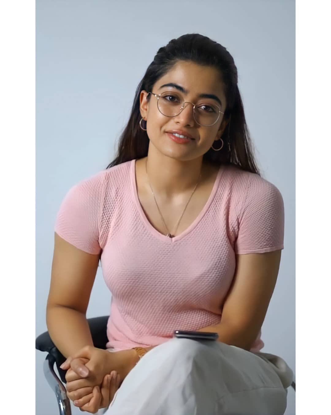 Rashmika Mandanna looking hot in pink T-shirt and glasses