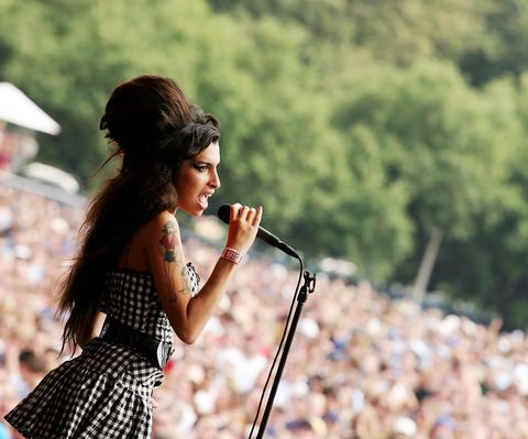 chicago august 05 singer amy winehouse performs on the bud light stage at lollapalooza 2007 in grant park on august 5, 2007 in chicago, illinois photo by jason squireswireimage