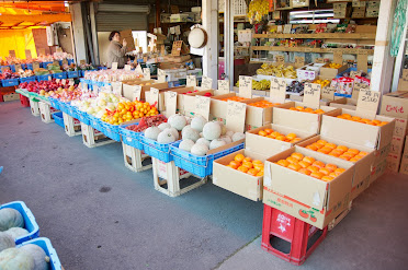 店頭に並ぶ野菜たち