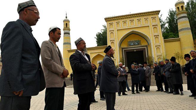 http://ichef.bbci.co.uk/news/ws/660/amz/worldservice/live/assets/images/2015/05/25/150525060518_cn_xinjiang_kashgar_640x360_afp_nocredit.jpg