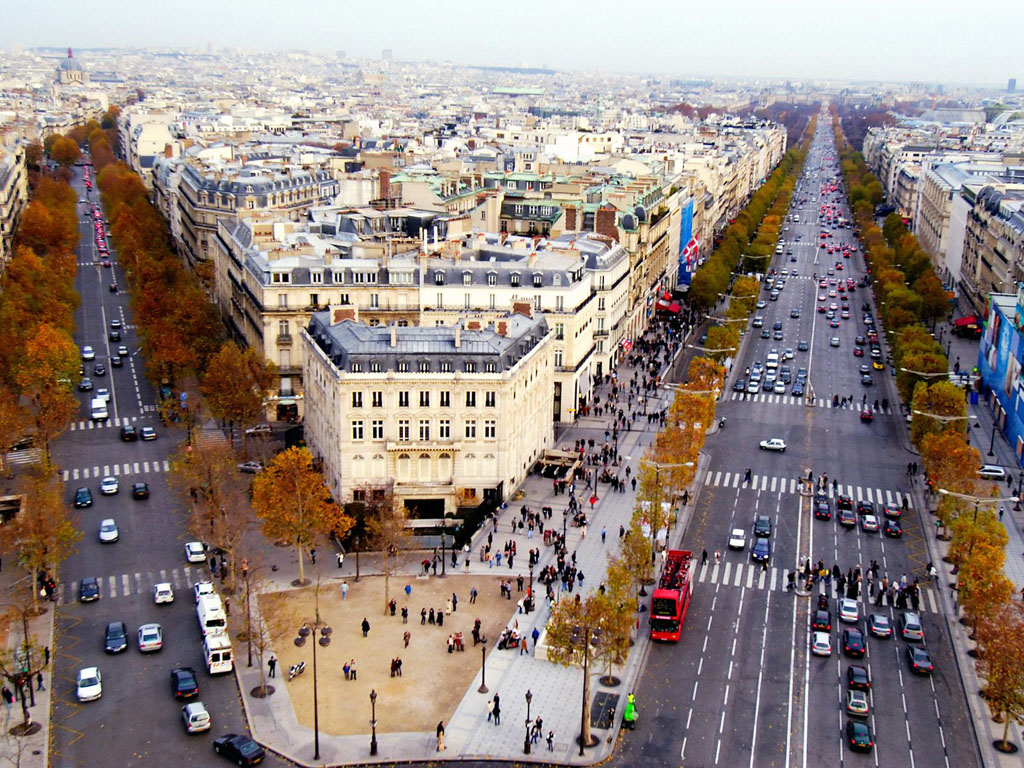 Champs-Elysees-Paris-Franca.jpg