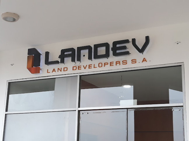 Opiniones de LANDEV en Samborondón - Centro comercial