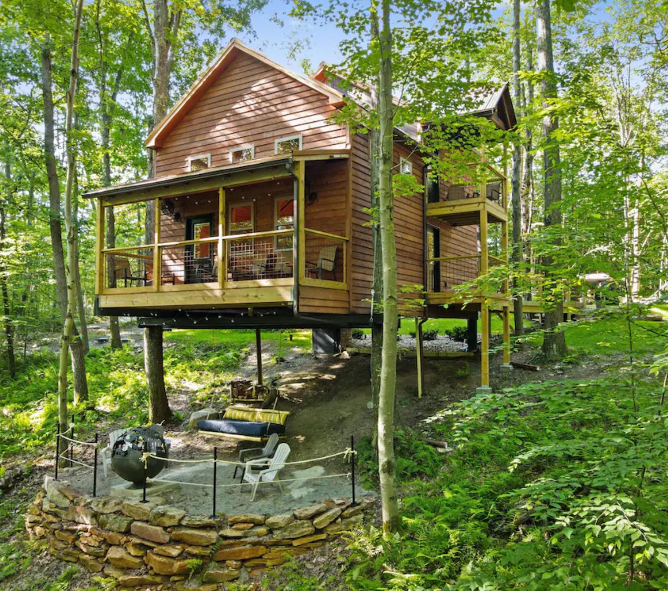 Ohiopyle Luxury Treehouse - Best Pennsylvania Treehouse Rental for Families with a Hot Tub