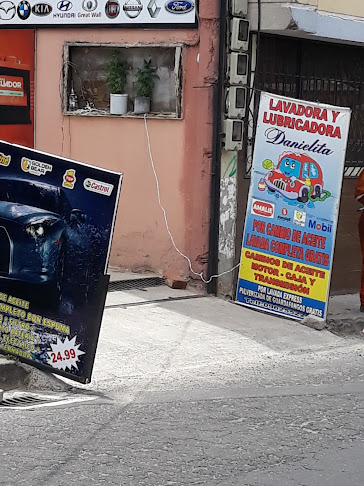 Opiniones de Lavadora y Lubricadora Danielita en Quito - Servicio de lavado de coches
