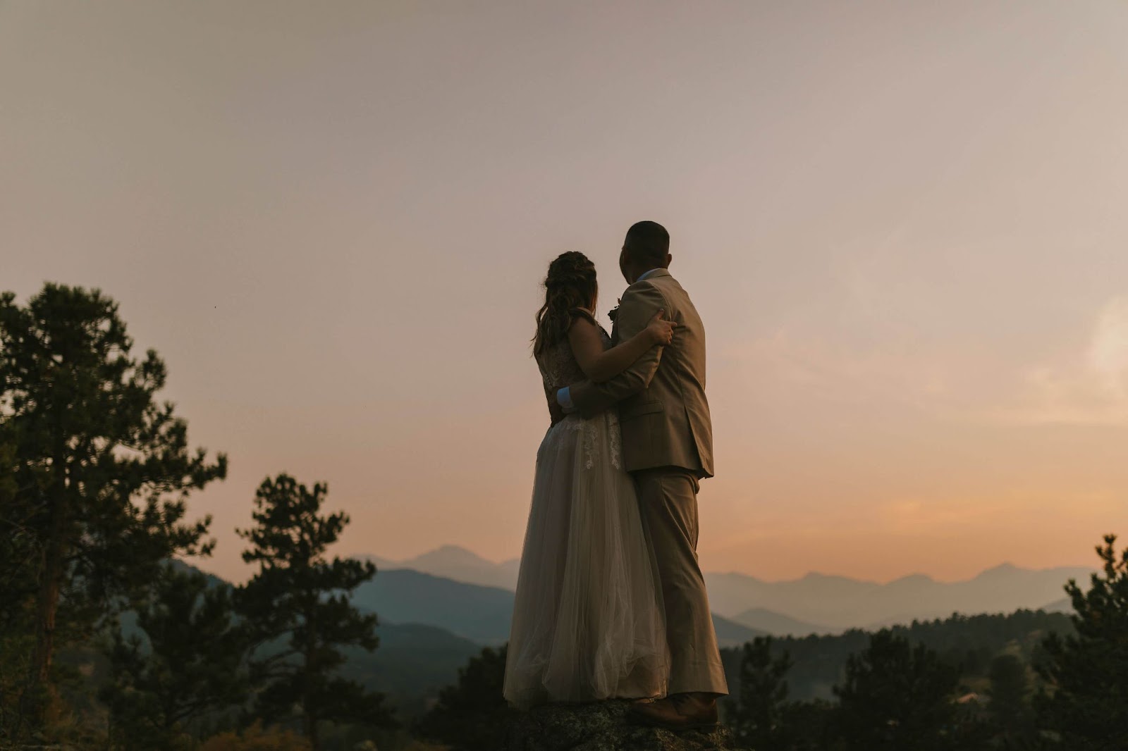 elopement couple at Rocky Mountain National Park