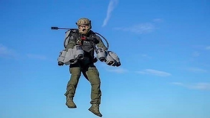 The future has come: a flying suit for a man has been created!  3