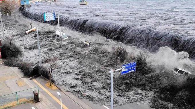 20140403_090254_tsunami-jepang.jpg