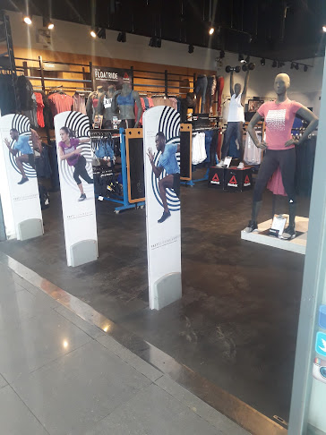 Reebok - Tienda de deporte