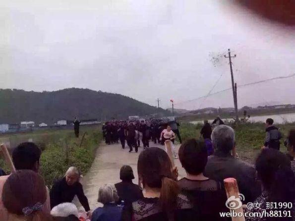 浙江台州200村民护地抗强征击退数百强征警