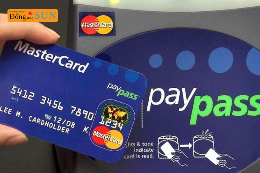 Thẻ ghi nợ quốc tế (MasterCard Debit Card)