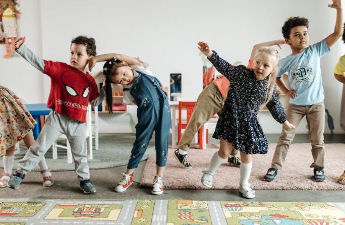 Kids enjoying an activity in class
