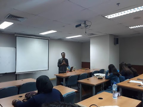 Mengenal Dunia Radio 