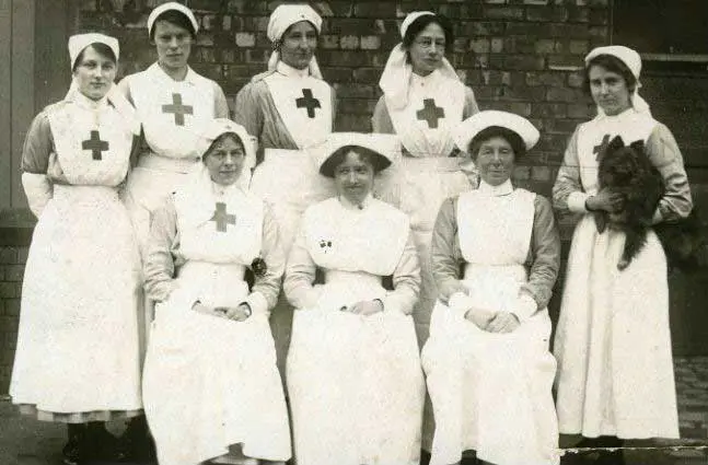 A Brief History of Nurse Uniform - What Happened to It? | Garment Printing  Australia