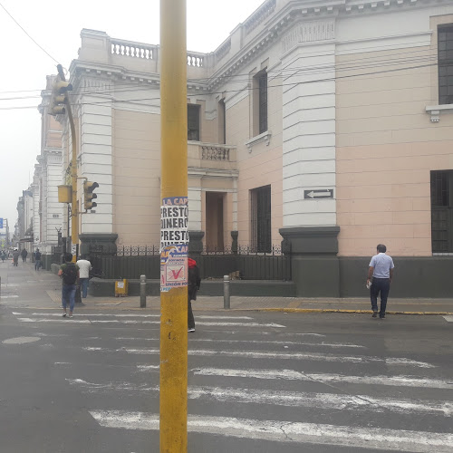 Opiniones de Maternidad Bartolome Herrera en Lima - Hospital