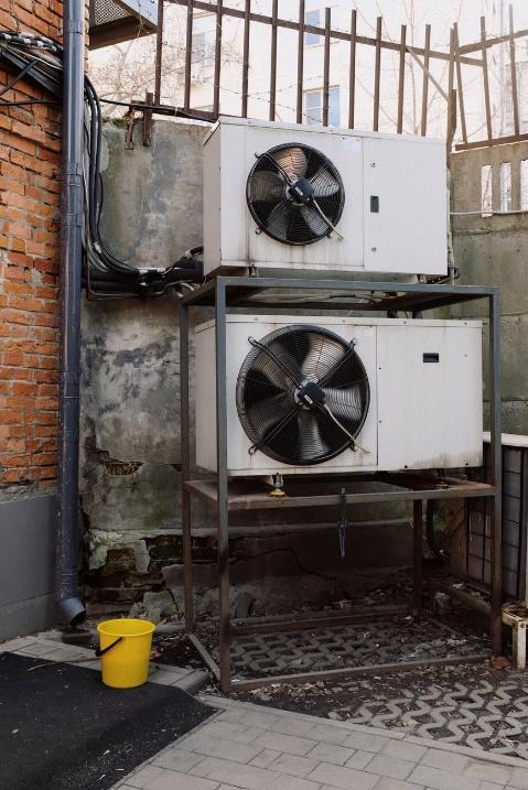 室外機冷氣漏水