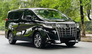 Tại Việt Nam, Alphard được nhập khẩu nguyên chiếc từ Nhật 