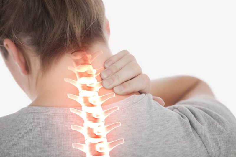 dấu hiệu nhận biết thoát vị đĩa đệm cổ