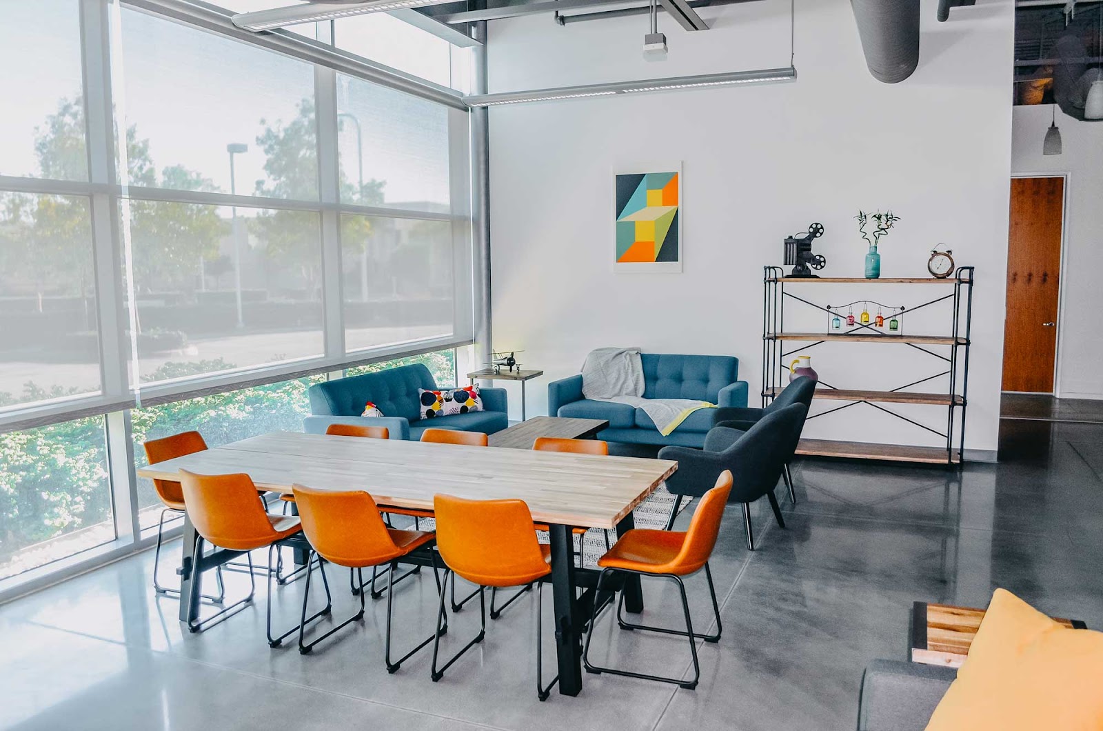 Coworking Irvine: 12 Best Spaces with Pricing, Amenities & Location 8