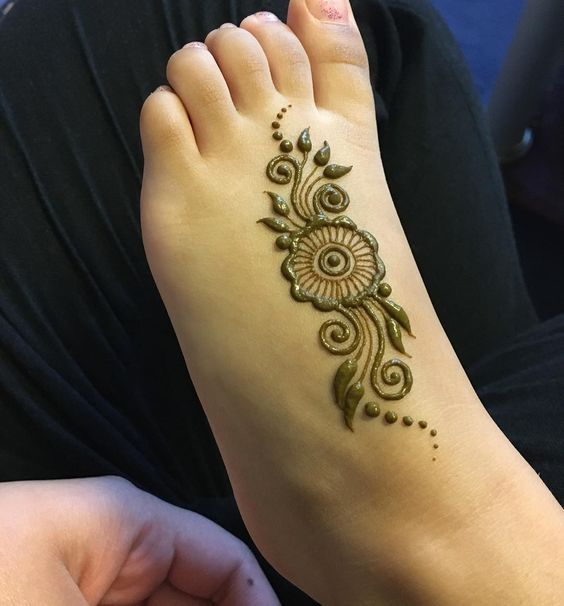 Ofk Top 10 Floral Mehndi Designs For Kids Feet 2019