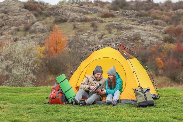 couples doing things togther  couple camping ideas