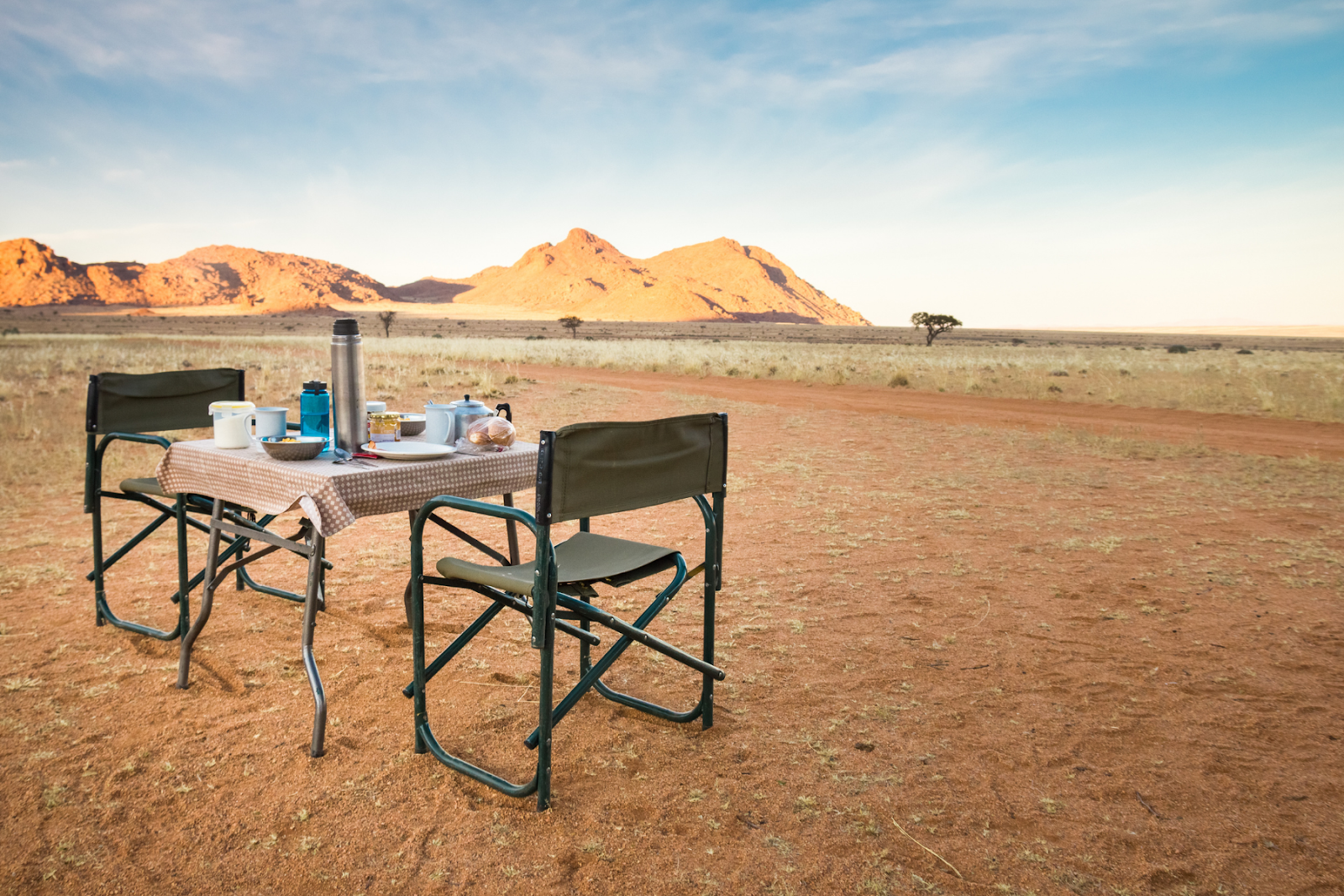 best overlanding tables for camping off grid