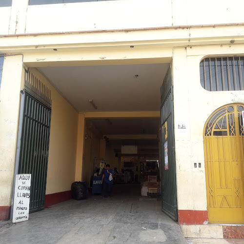 Toldos & Eventos A & R - Comas