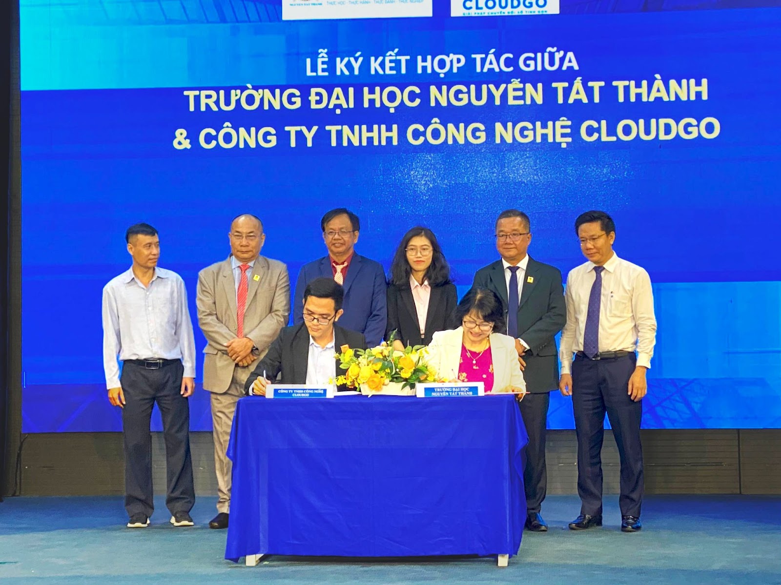Đại diện CloudGO ký kết hợp tác chiến lược với Đại học Nguyễn Tất Thành 