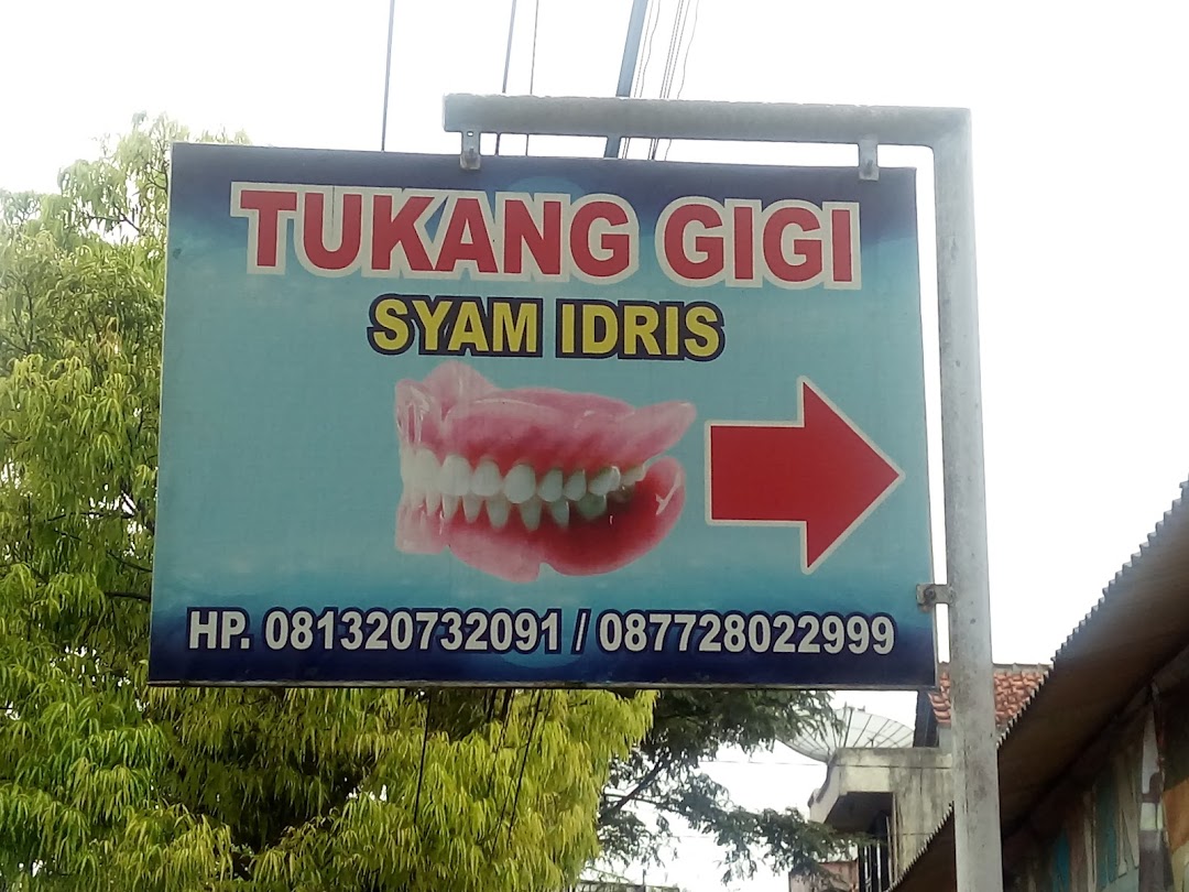Tukang Gigi Syam Idris