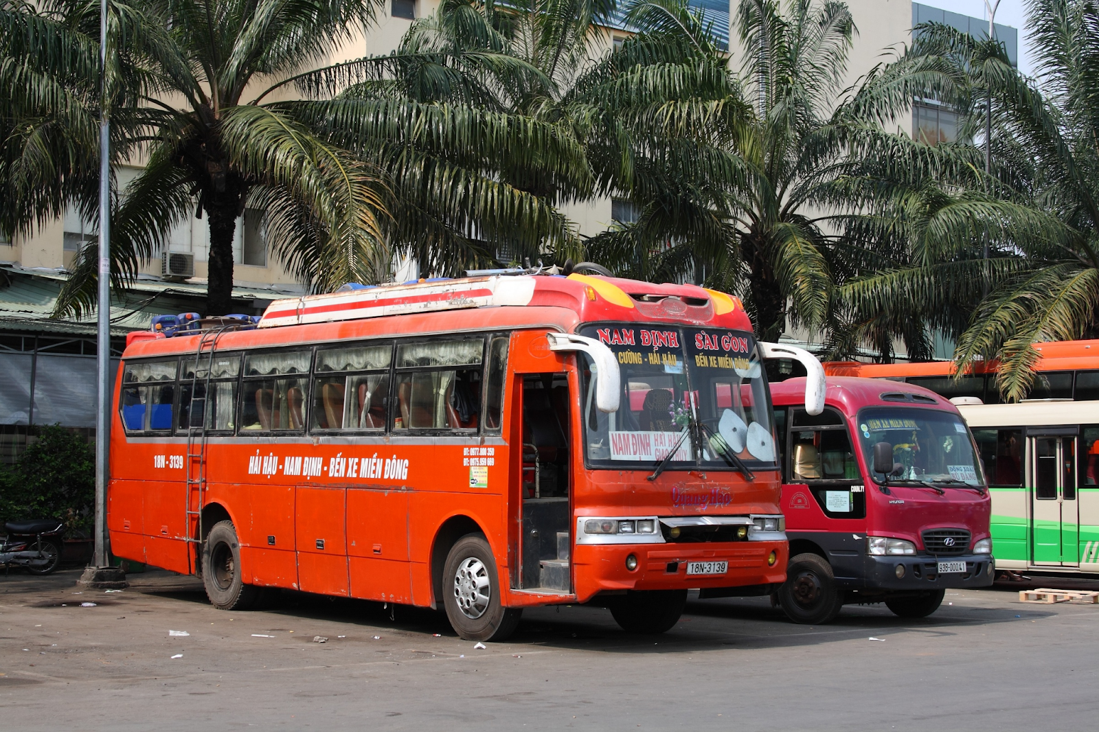 Bus to get from Hanoi to Halong Bay