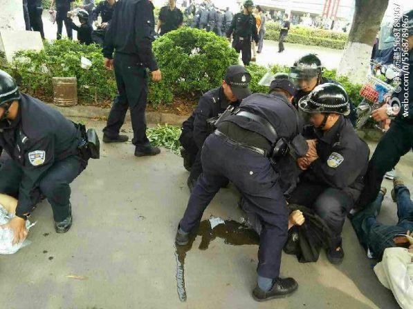 广东中山近万工人罢工游行遭镇压