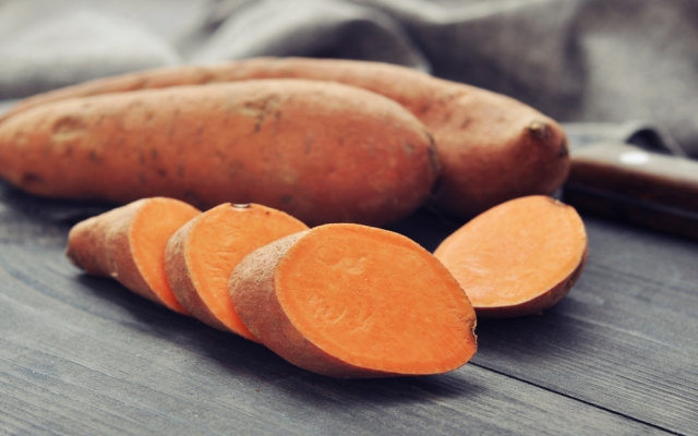 foods to enhance natural beauty, sweet potatoes, potatoes, vegetables