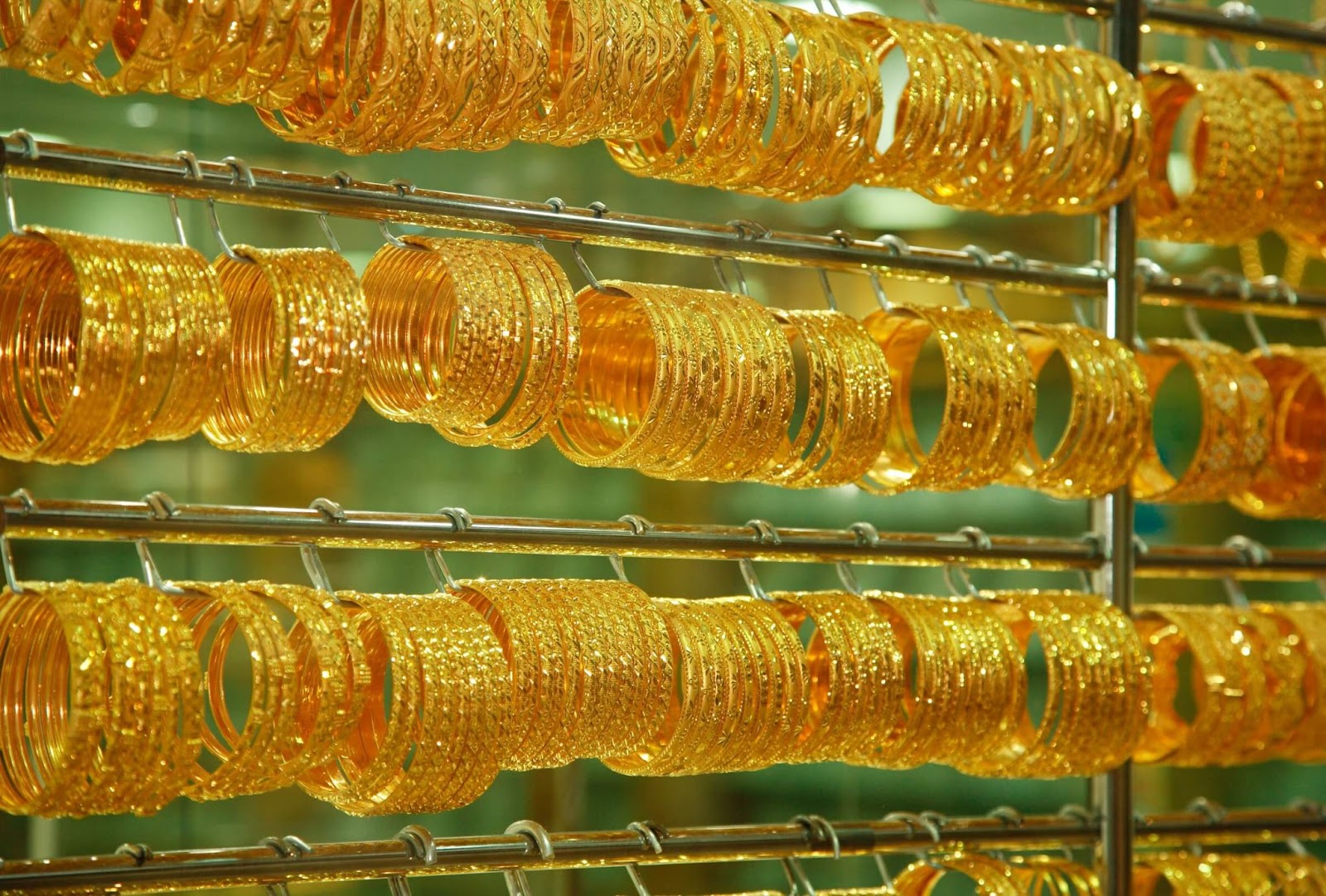 2 days in Dubai, Gold Souk, Deira, gold bangles on display