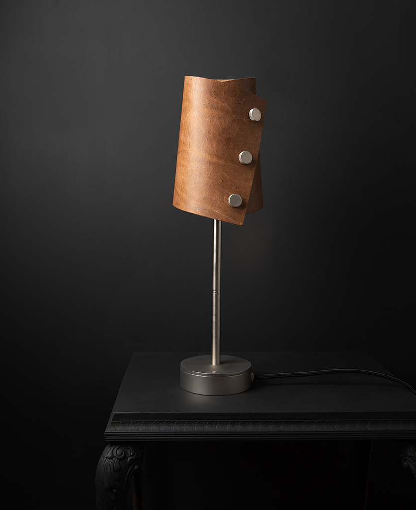 Slim table lamp with leather shade