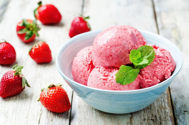 strawberry ice cream